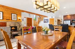 Heart of Deer Valley. Private, Hot Tub, Sleeps 12!