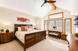 Heart of Deer Valley. Private, Hot Tub, Sleeps 12!