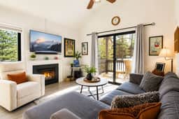 Free shuttle, Only minutes to Ski, Canyons Resort