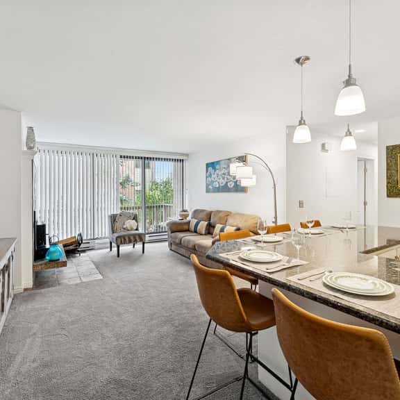 Silvertown Powder Pad-on Park Ave, Steps to Slopes, Shops and Dining! - Image 1