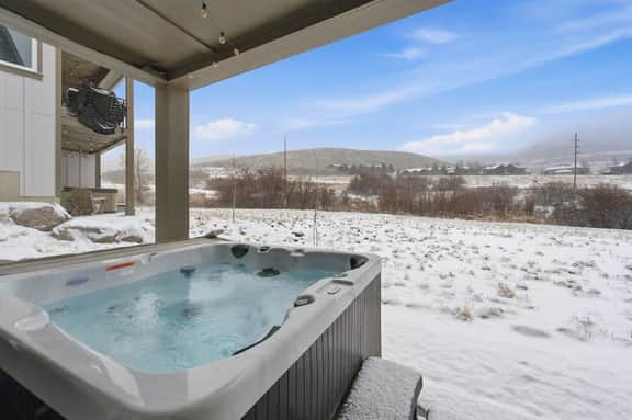 Belaview Hideout Retreat, With Private Hot Tub