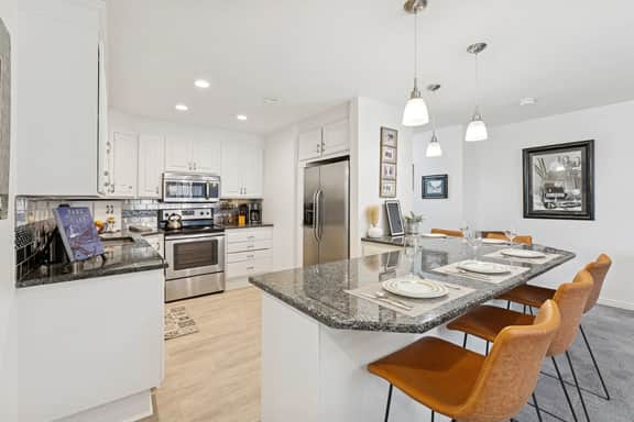 Silvertown Powder Pad-on Park Ave, Steps to Slopes, Shops and Dining! - Image 5