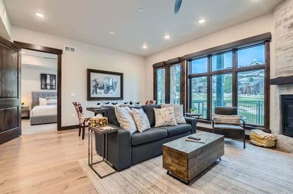 Blackstone Majesty | Luxury & Ski Vibes