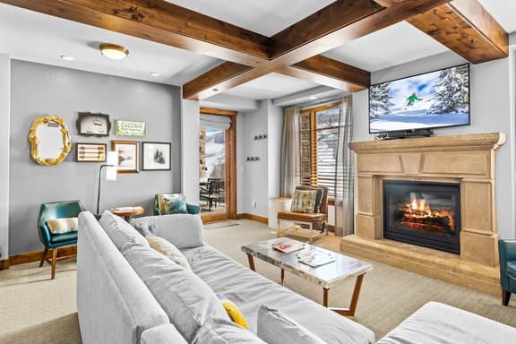 Premier Village Retreat | Walk to Canyons, Pets OK
