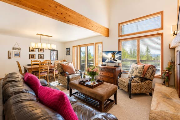 Heart of Deer Valley. Private, Hot Tub, Sleeps 12!