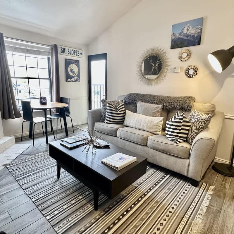 Mountain Flurry: Quaint Condo|Heart of Park City